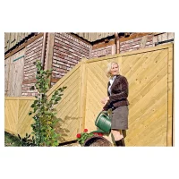 CLASSIC-Serie-Diagonal ECKE
90 x 180/90 cm, ECKE
Rahmen 40/70 mm, Profilbretter 16/118 mm